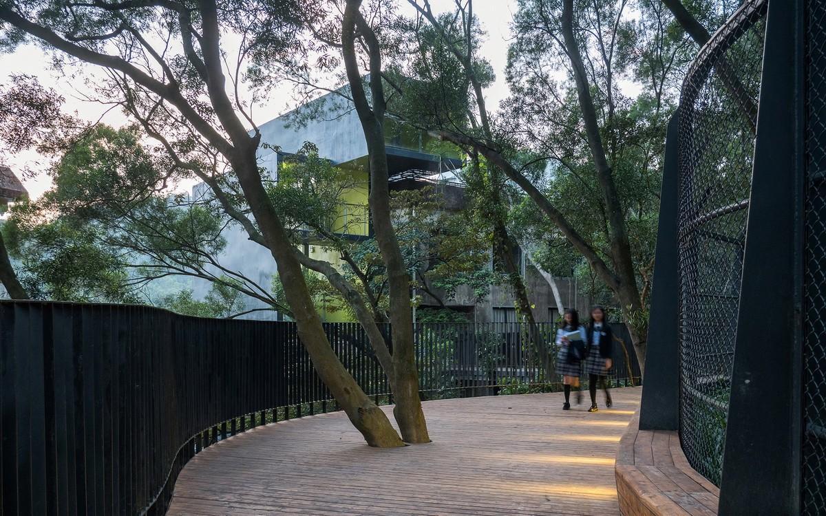 漫步空间的营造——深圳明德学院 / 源计划建筑师事务所