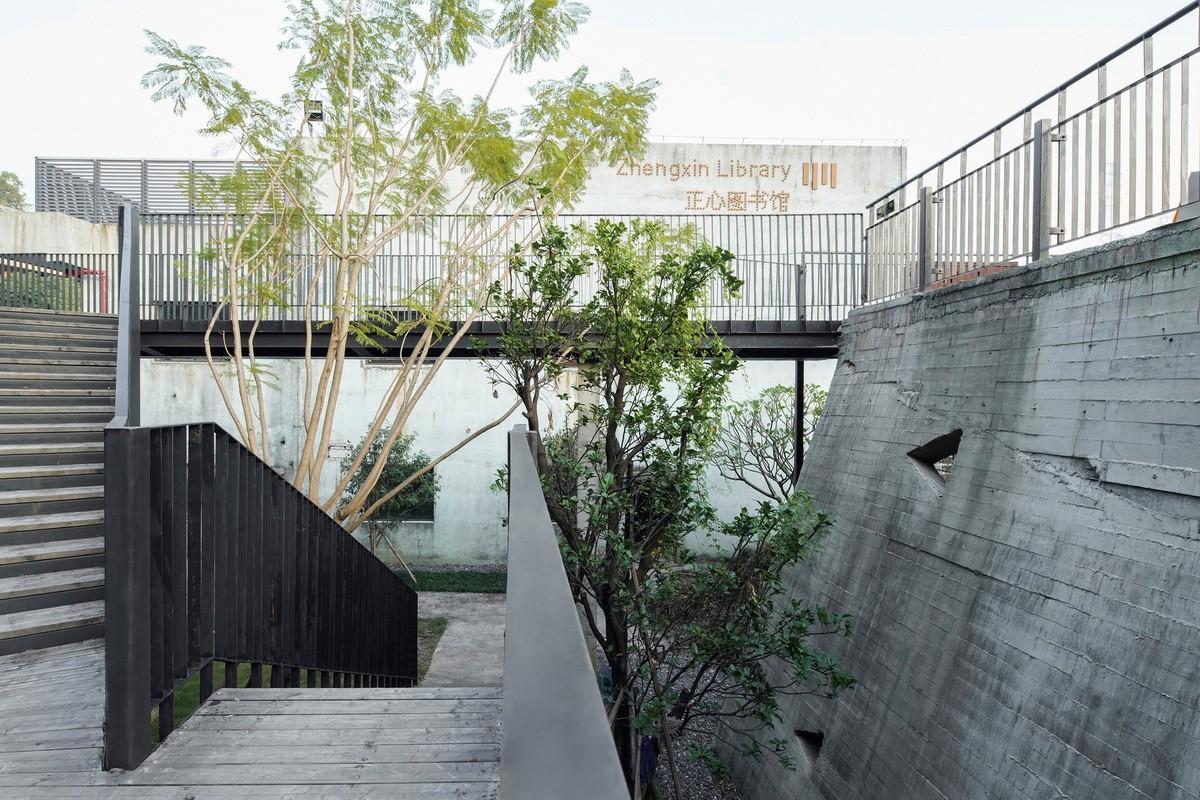 漫步空间的营造——深圳明德学院 / 源计划建筑师事务所