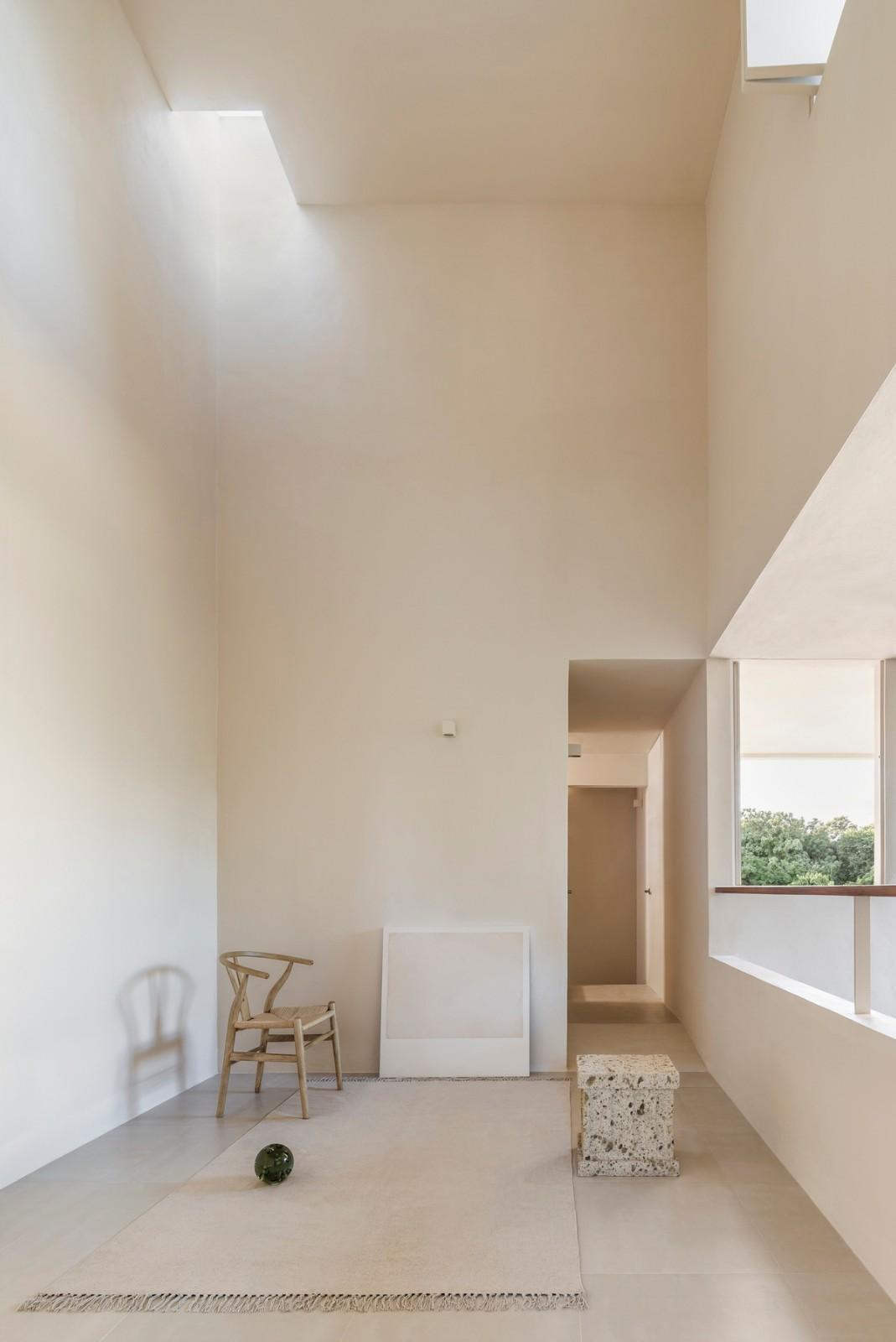 内向外表下营造巧妙诗意：Nizuc 01住宅 / WEWI Studio