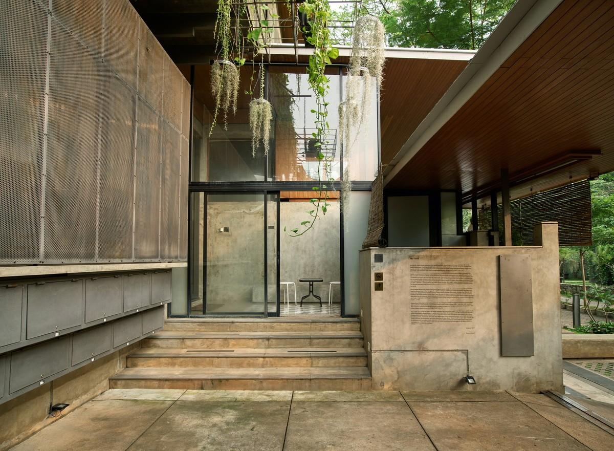 老旧墙檐，爬满了绿——Guha创意园区 / RAW Architecture