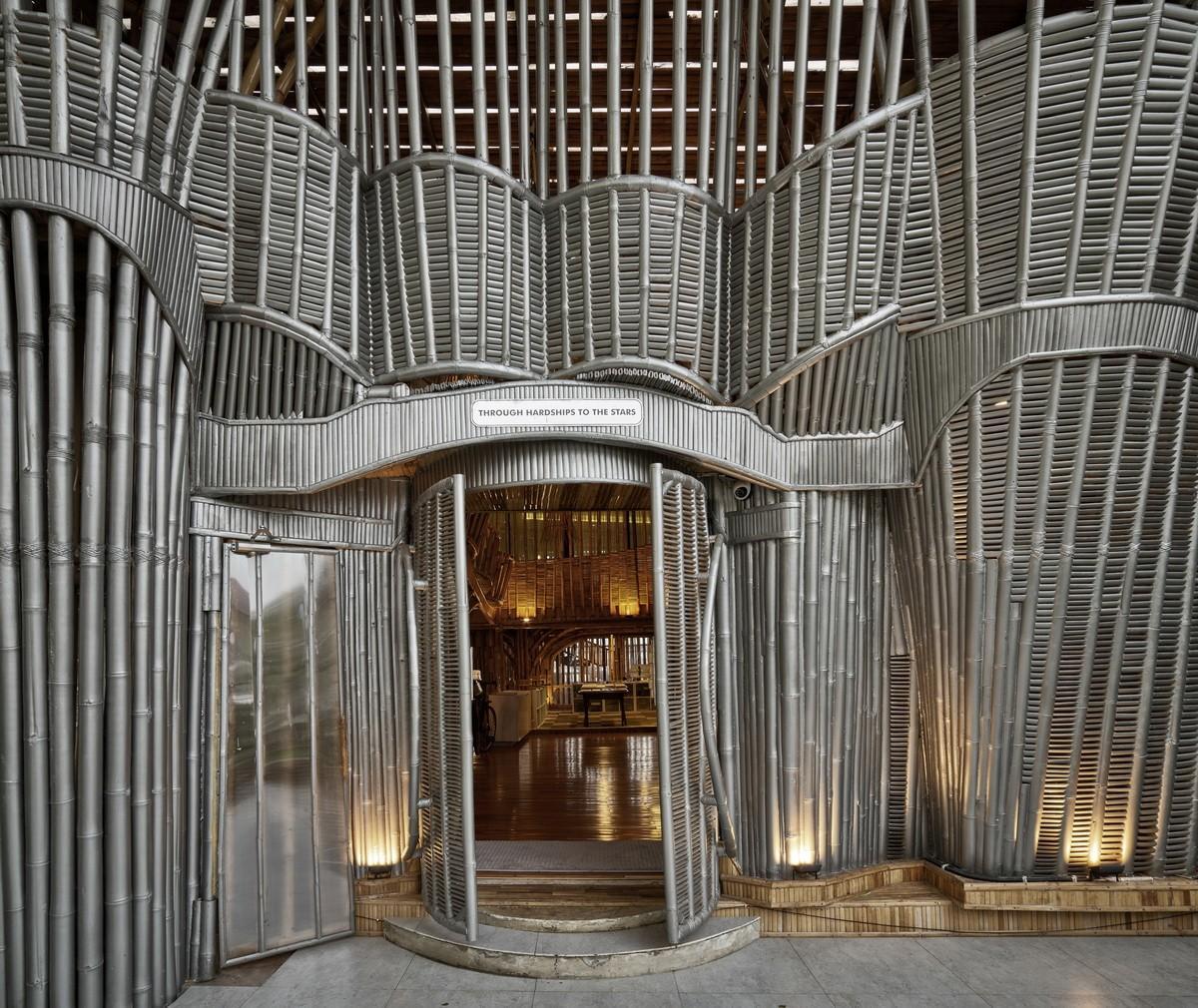 老旧墙檐，爬满了绿——Guha创意园区 / RAW Architecture