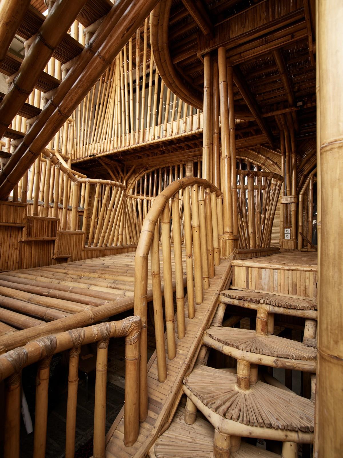 老旧墙檐，爬满了绿——Guha创意园区 / RAW Architecture
