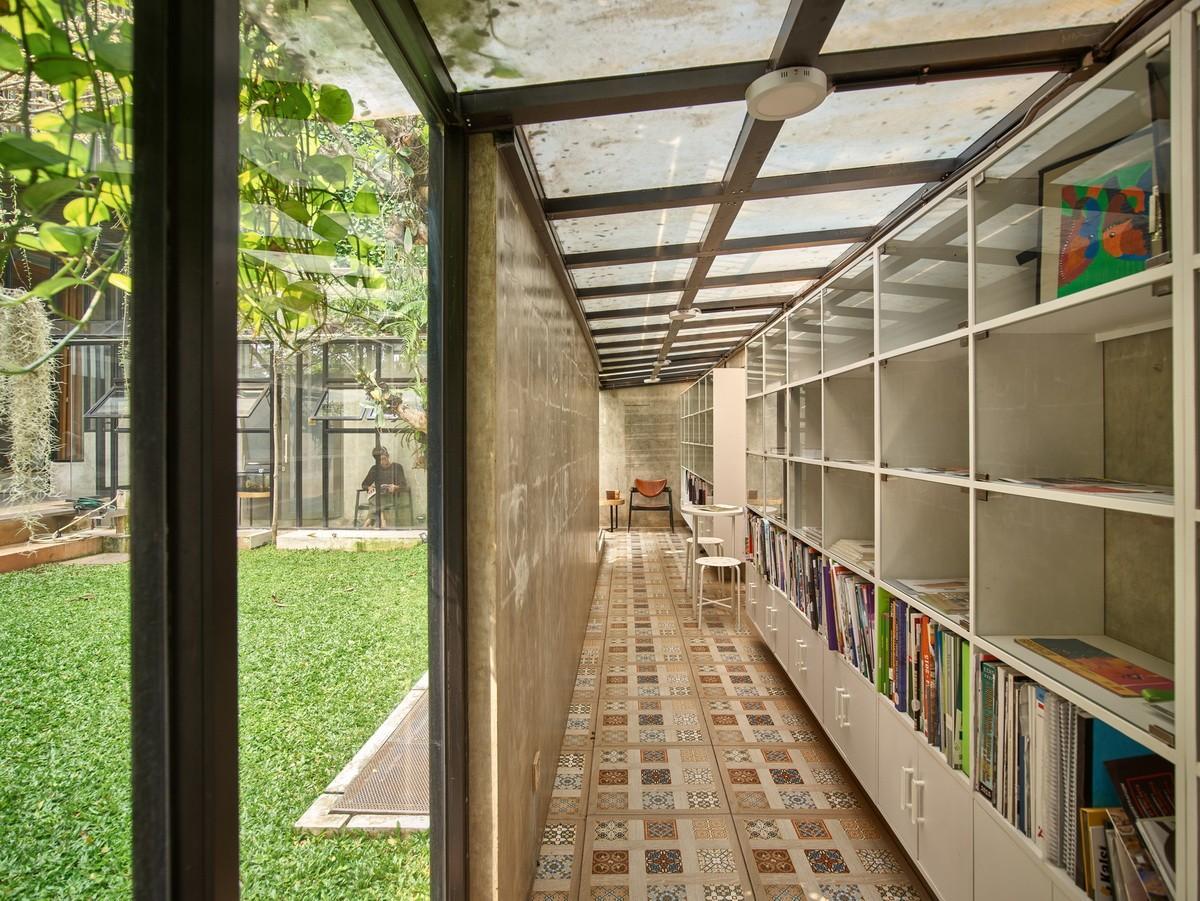 老旧墙檐，爬满了绿——Guha创意园区 / RAW Architecture