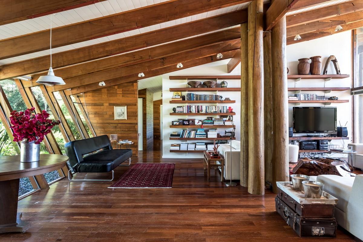 巴西松木屋，木材的传承与再利用 / Canalli Arquitetura