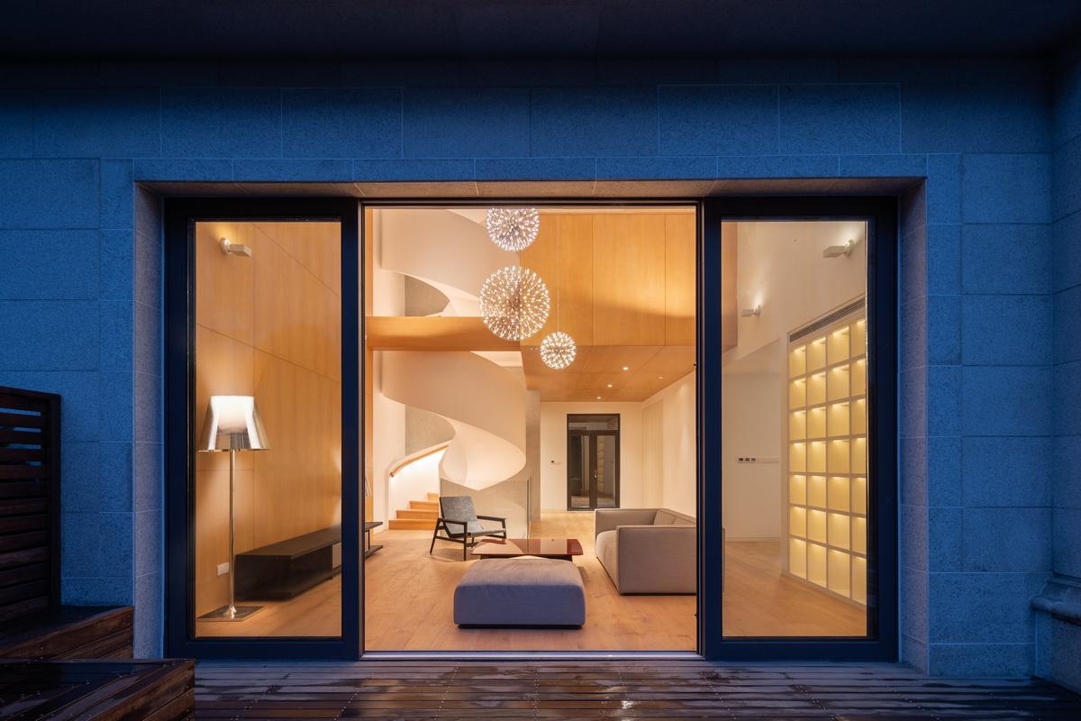 静谧而温暖的空间，杭州 Spiral Villa / 堤由匡建筑设计工作室
