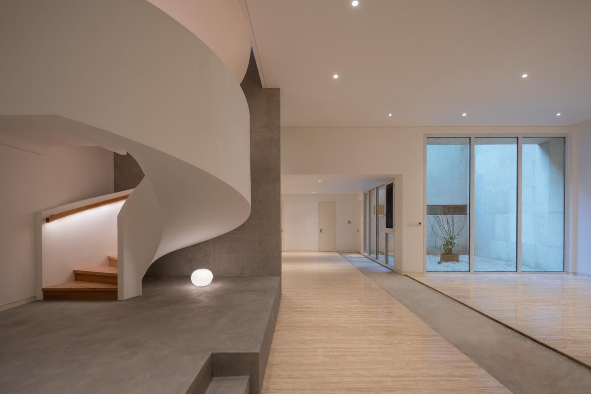 静谧而温暖的空间，杭州 Spiral Villa / 堤由匡建筑设计工作室