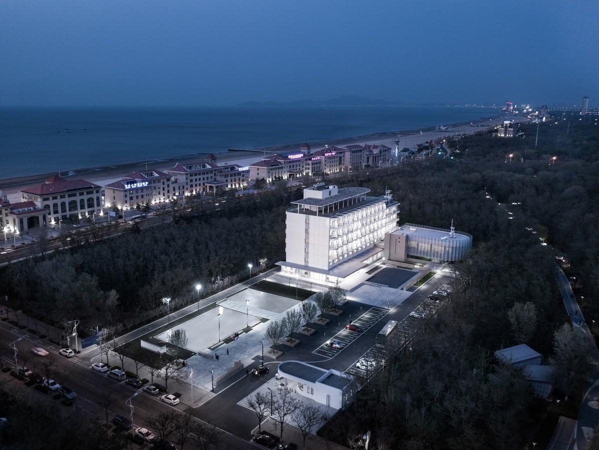 烟台海洋经济创新区总部基地改造 / 水石设计