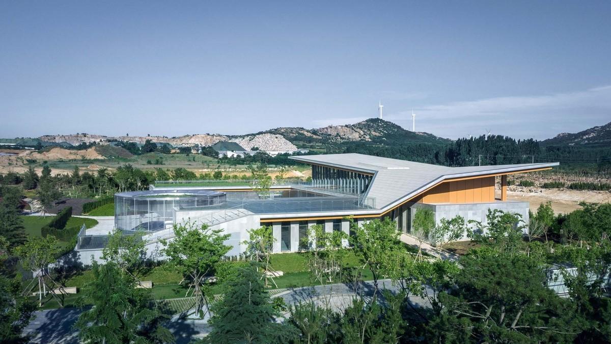 大地之痕：七色山矿坑花园游客中心 / UUA建筑师事务所