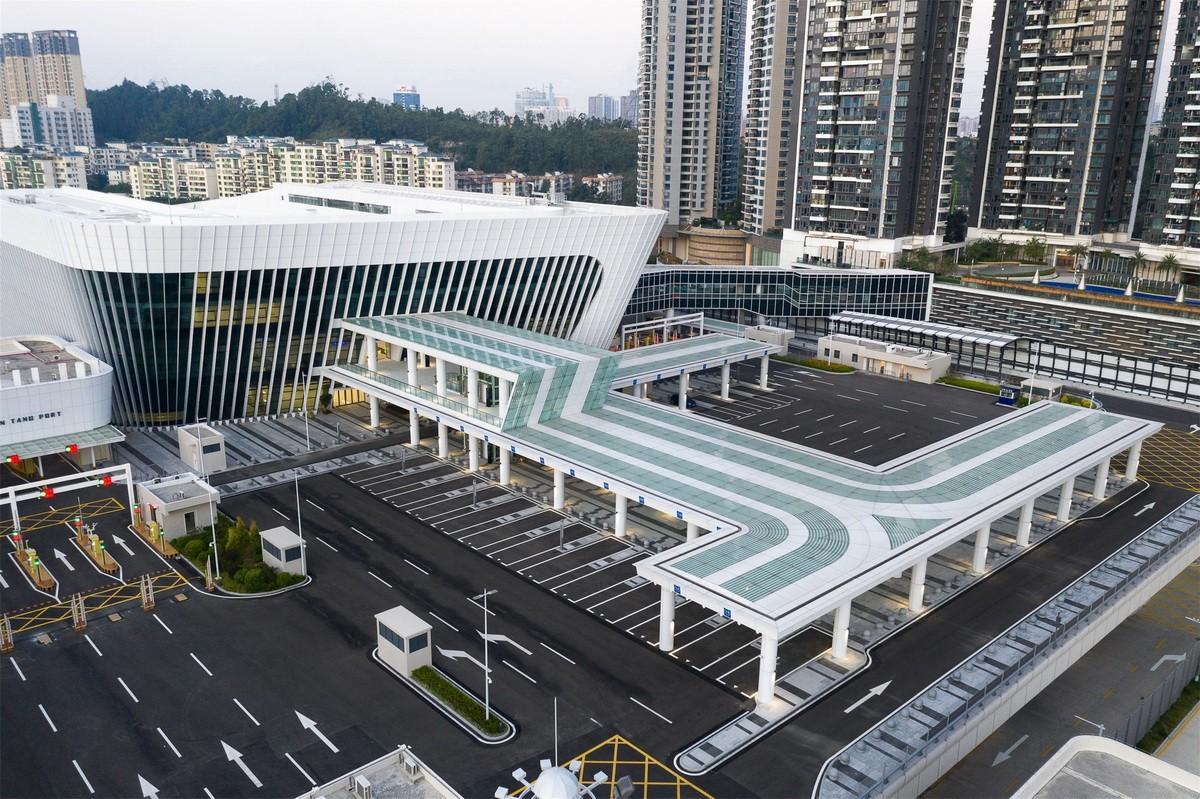 深圳市莲塘口岸：国内首个“客、货一站式通关”口岸 / 华阳国际设计集团