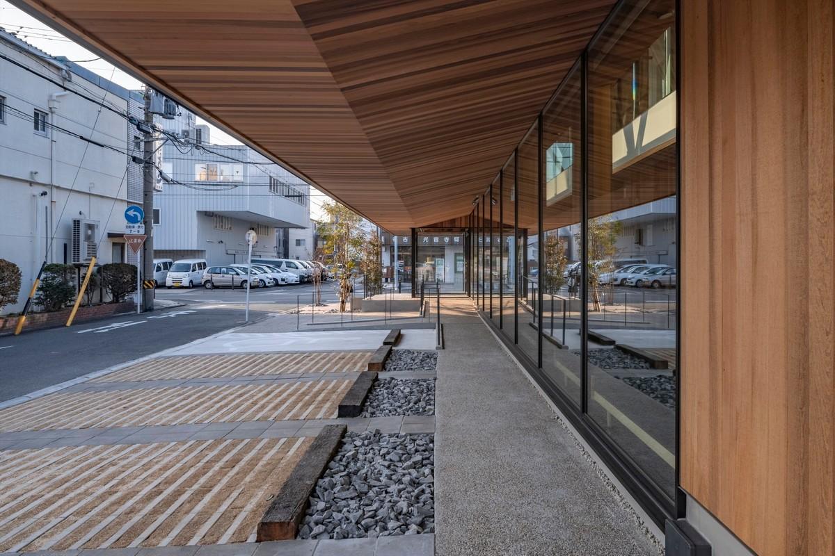 温暖的透明度：名古屋外科诊所“Takenaka” / TSC Architects