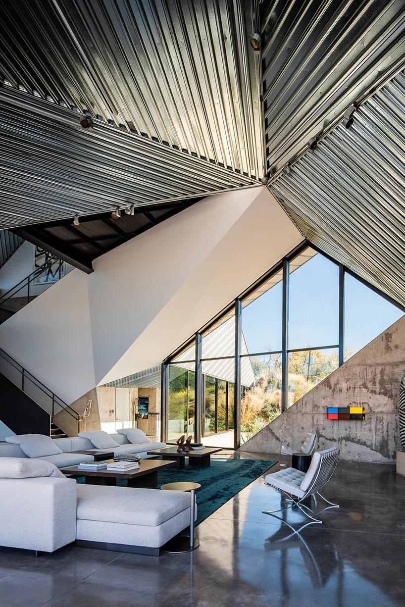 shapeshifter-OPA-ogrydziak-prillinger-architects-reno-nevada-designboom-09.webp.jpg