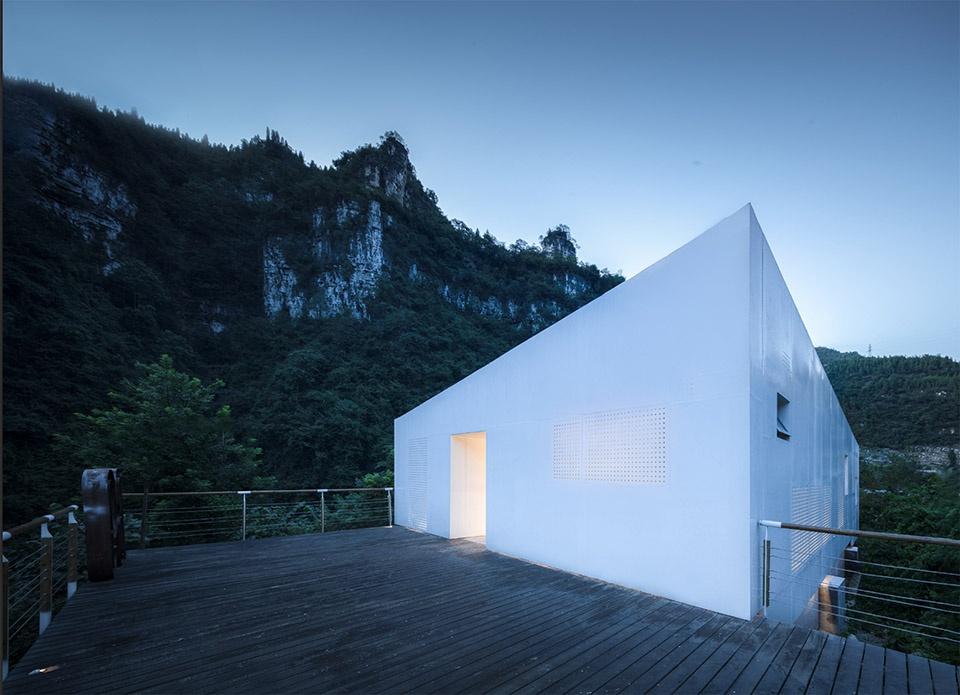 穿孔立面，perforated facade ©此间建筑摄影.jpg