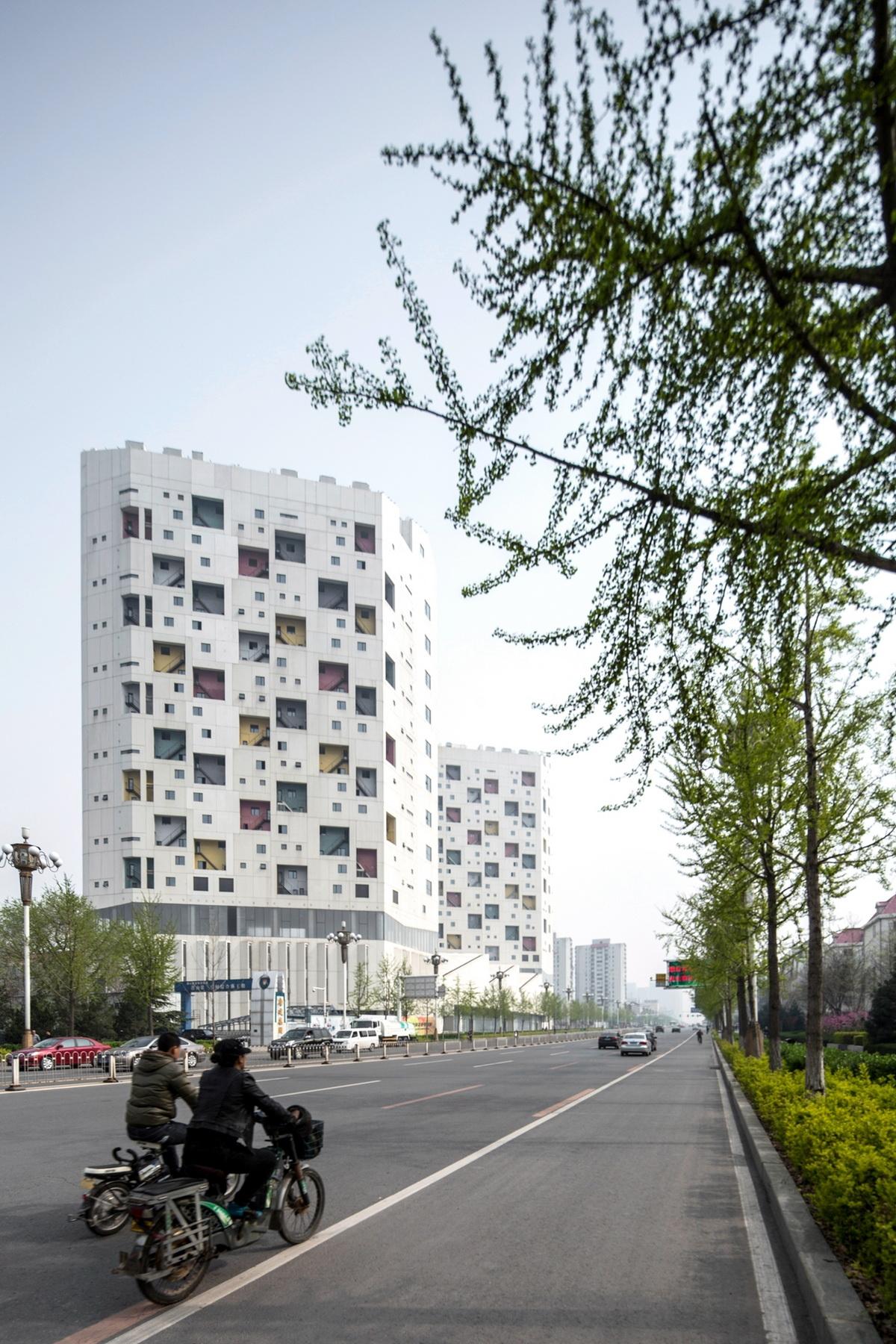 d4 -西北街景-李兴钢_调整大小.jpg