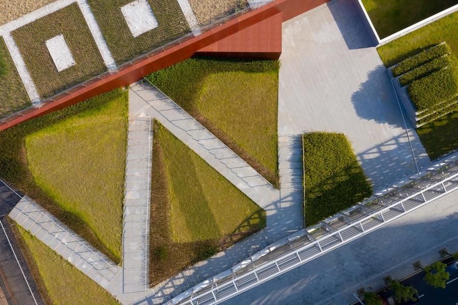 g7  _Roof_garden_Photo_by_Zeng_Tianpei_调整大小.jpg