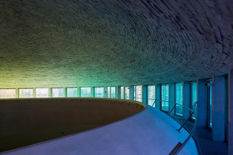 捷克彩虹教堂“Beatified Restituta” / Atelier Stepan