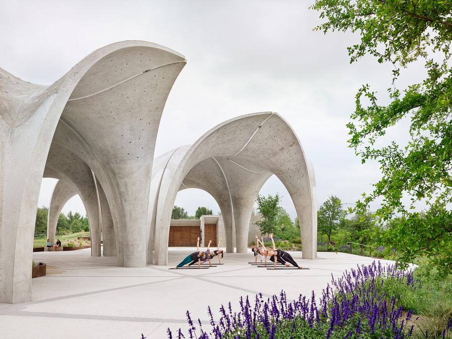 混凝土“花瓣”展亭——汇流公园 / Lake|Flato Architects
