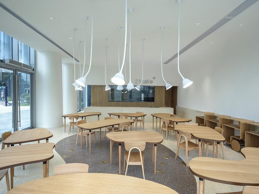 21cake 上海宝山经纬汇店 / 非常建筑