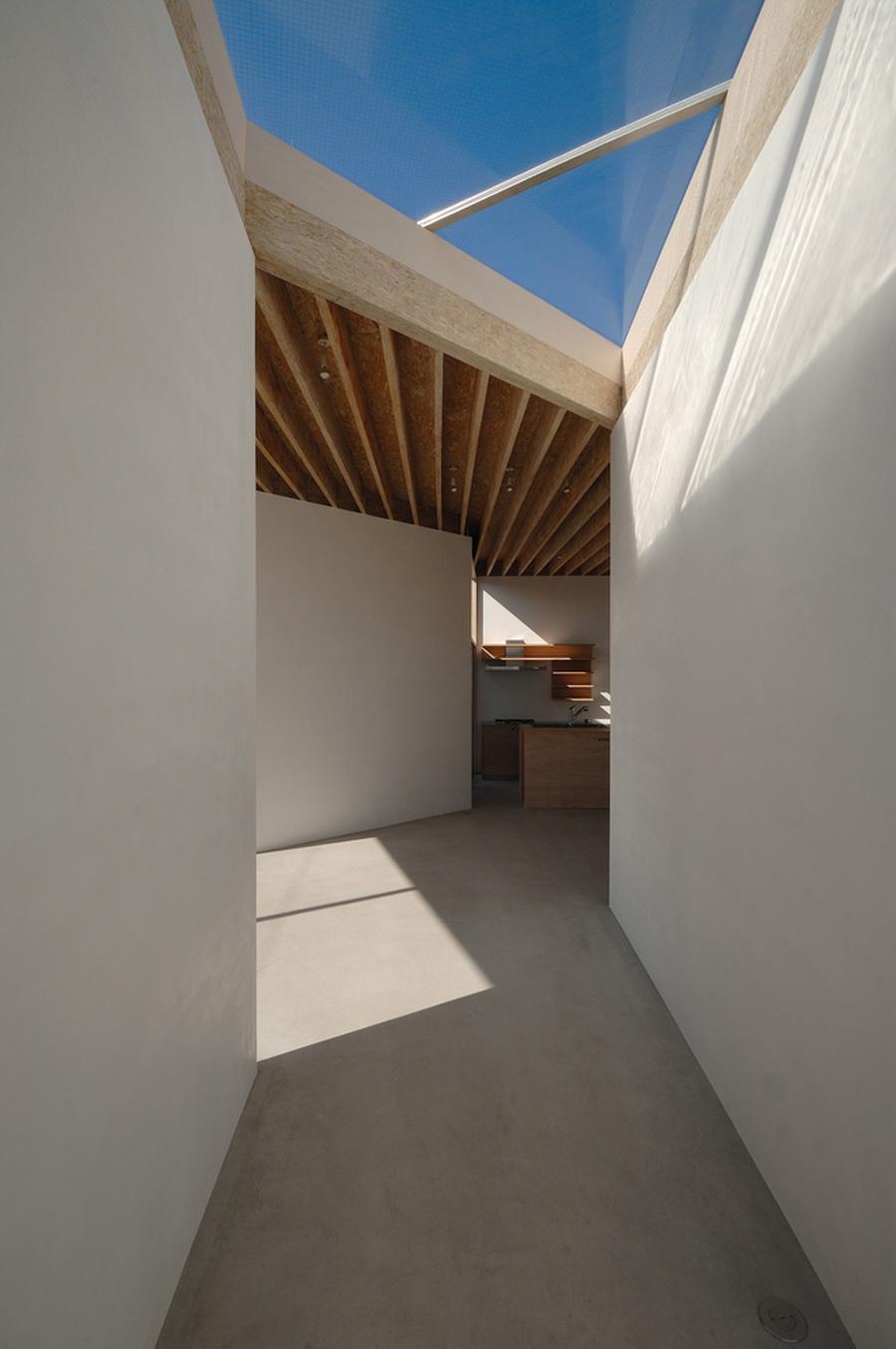 日本“L”型墙住宅 / 宮晶子建筑工作室