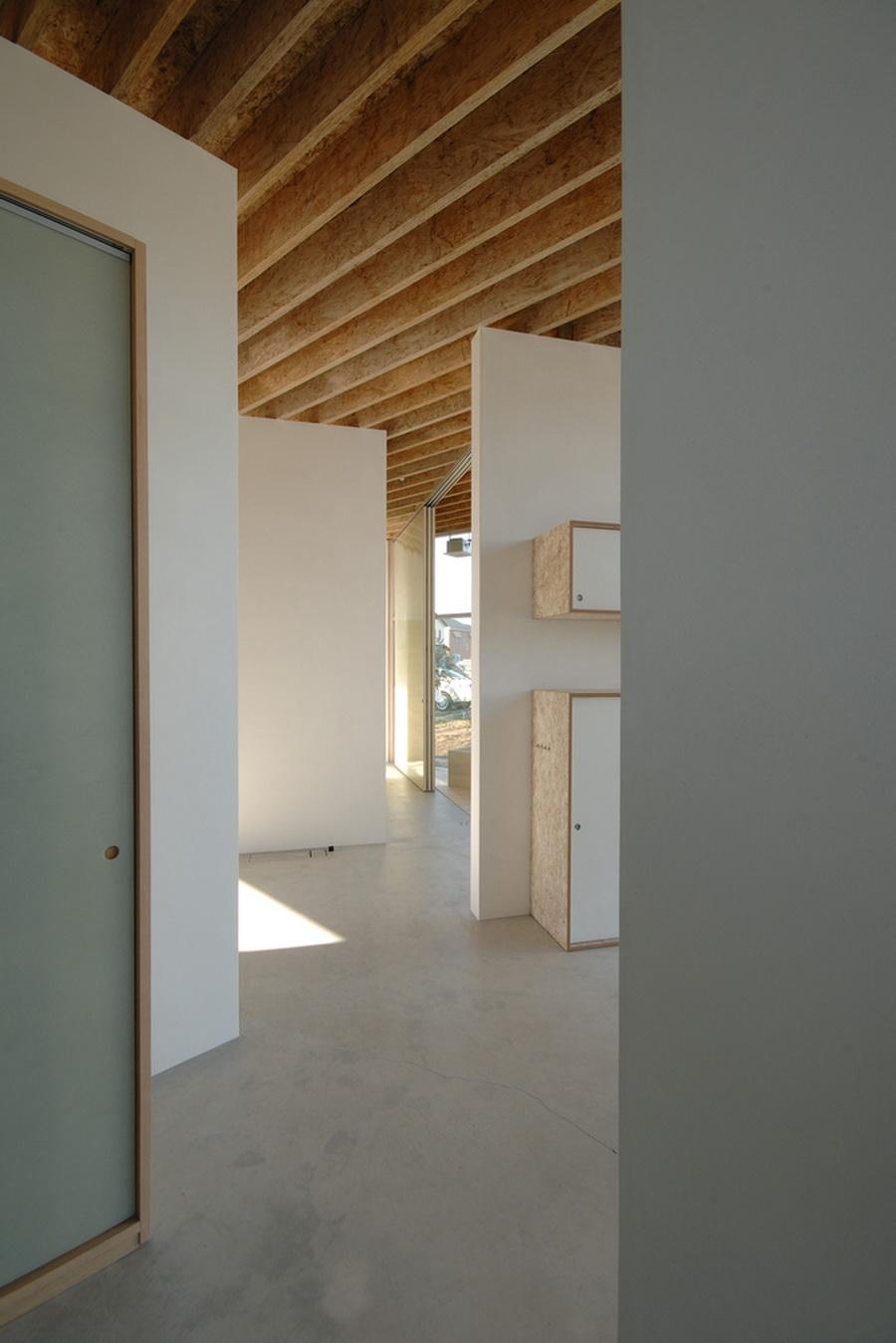 日本“L”型墙住宅 / 宮晶子建筑工作室