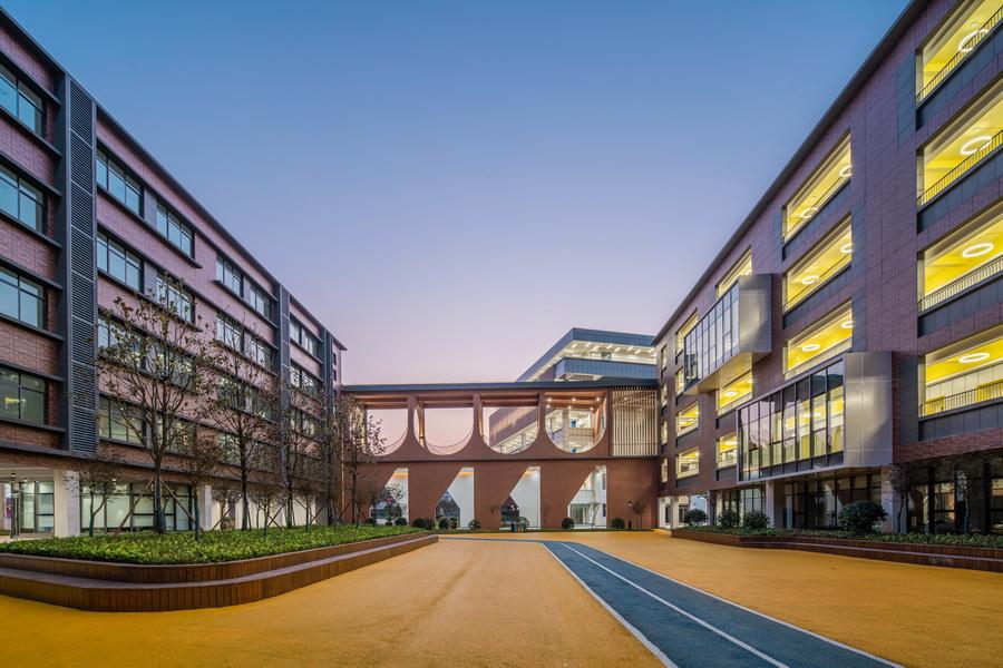长沙康礼·克雷格公学 / 象外营造工作室 & 深圳市建筑设计研究总院有限公司