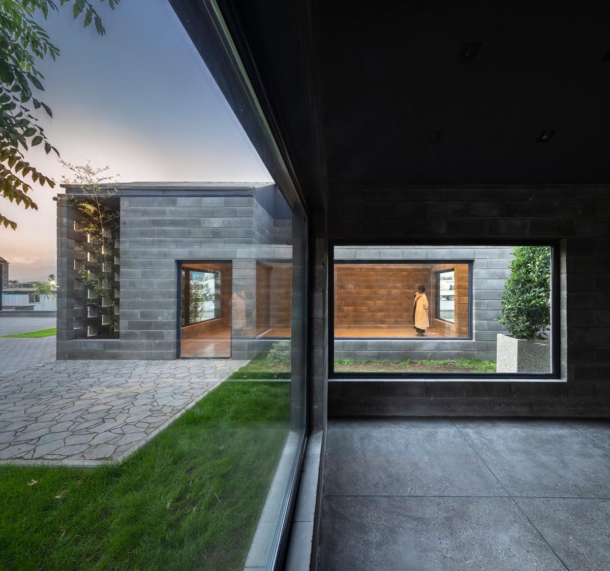 Aptus 工厂展厅，庭院与光影之歌 / Hooba Design