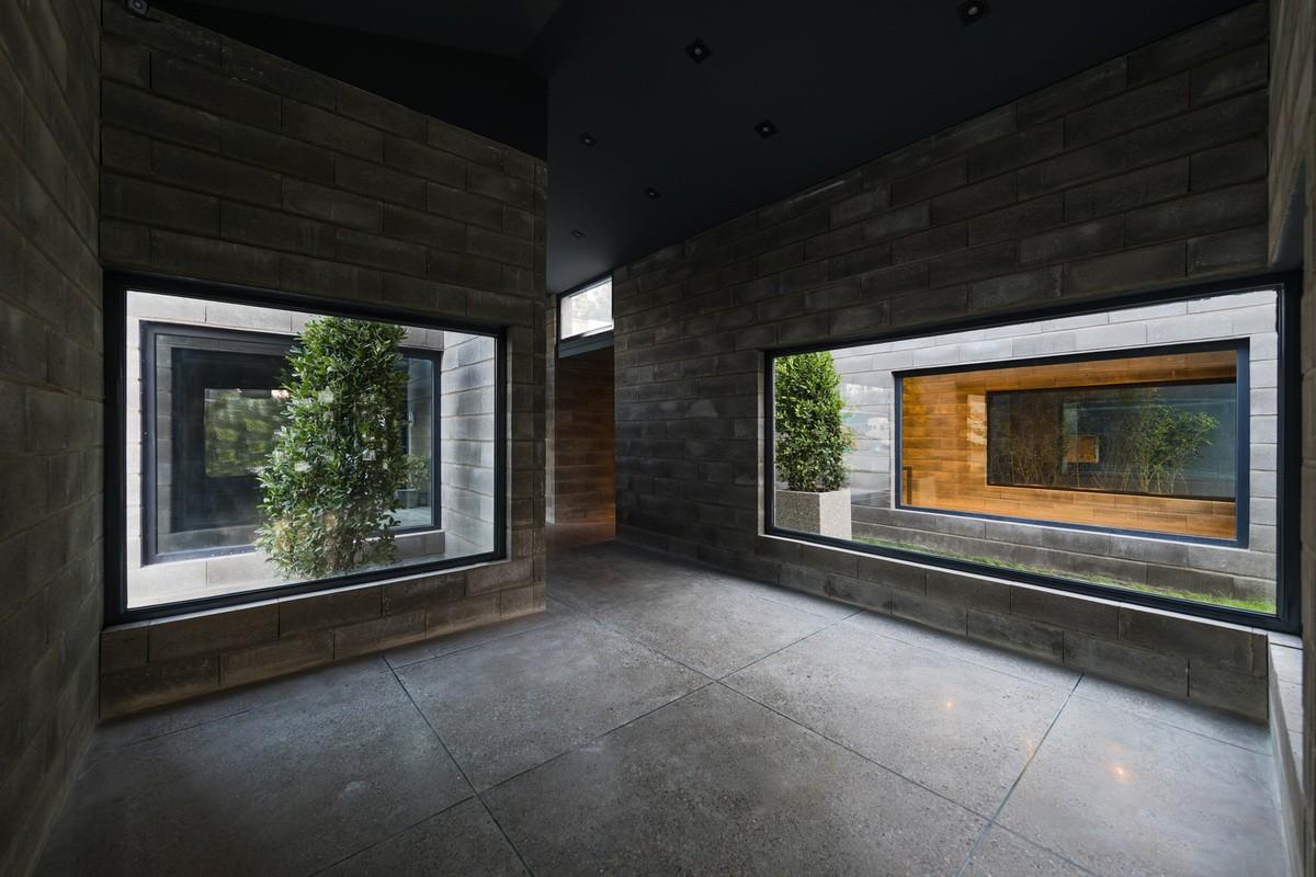 Aptus 工厂展厅，庭院与光影之歌 / Hooba Design