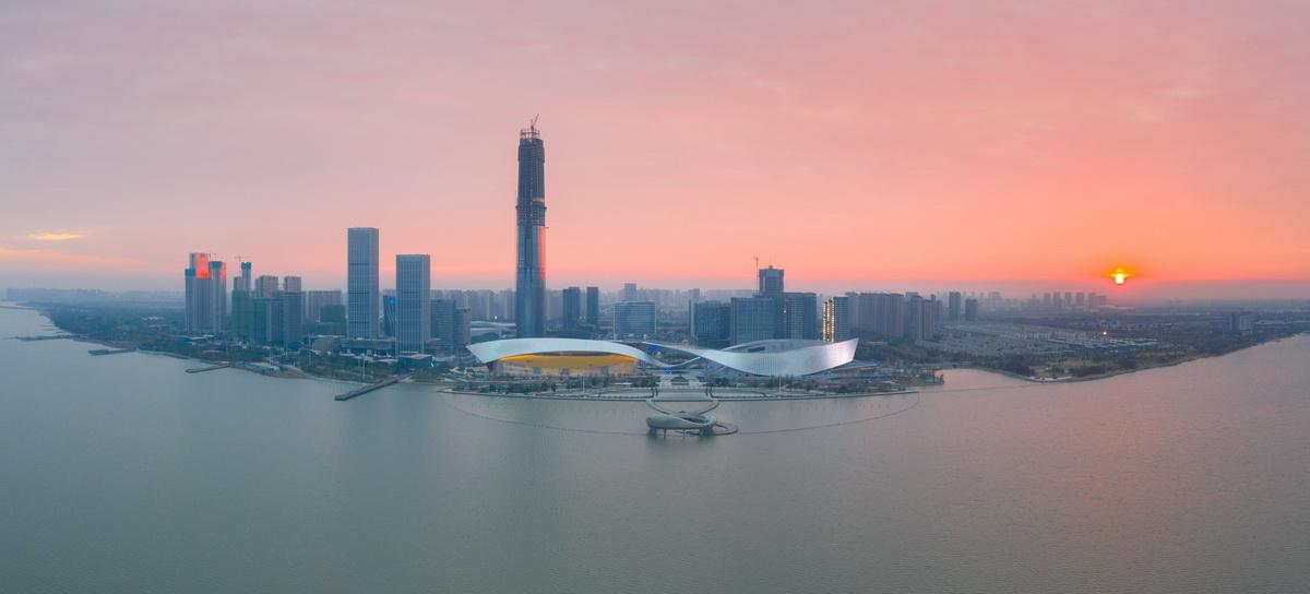 苏州湾大剧院：太湖之畔的“飘带” / 克里斯蒂安·德·包赞巴克