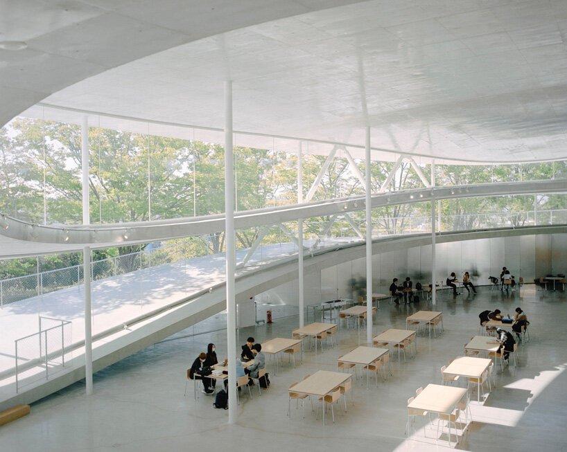 大阪艺术大学艺术与科学学院 / SANNA