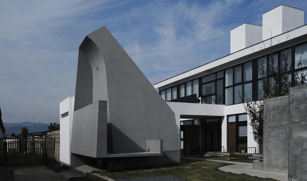自卑礼堂 / 礽建筑