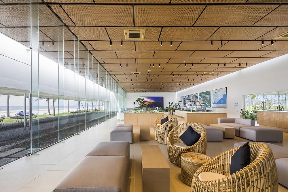 Thanh长湾画廊，绿色极简空间 / MIA Design Studio