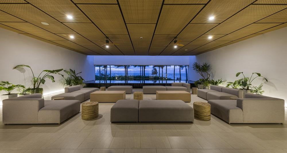 Thanh长湾画廊，绿色极简空间 / MIA Design Studio