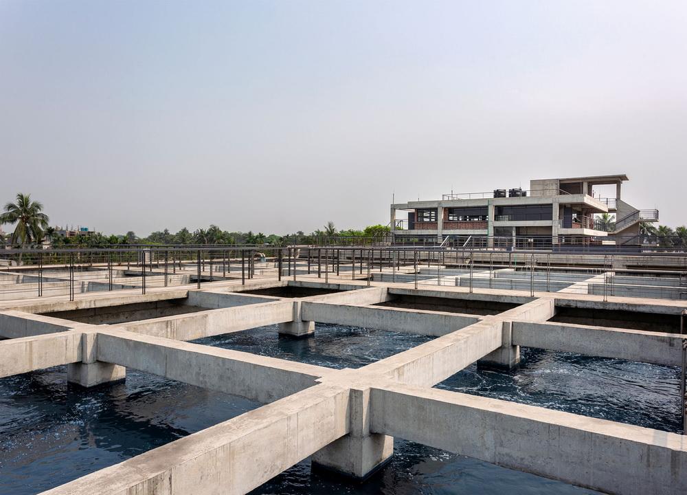 Reefat污水处理厂改建翻新/SILT