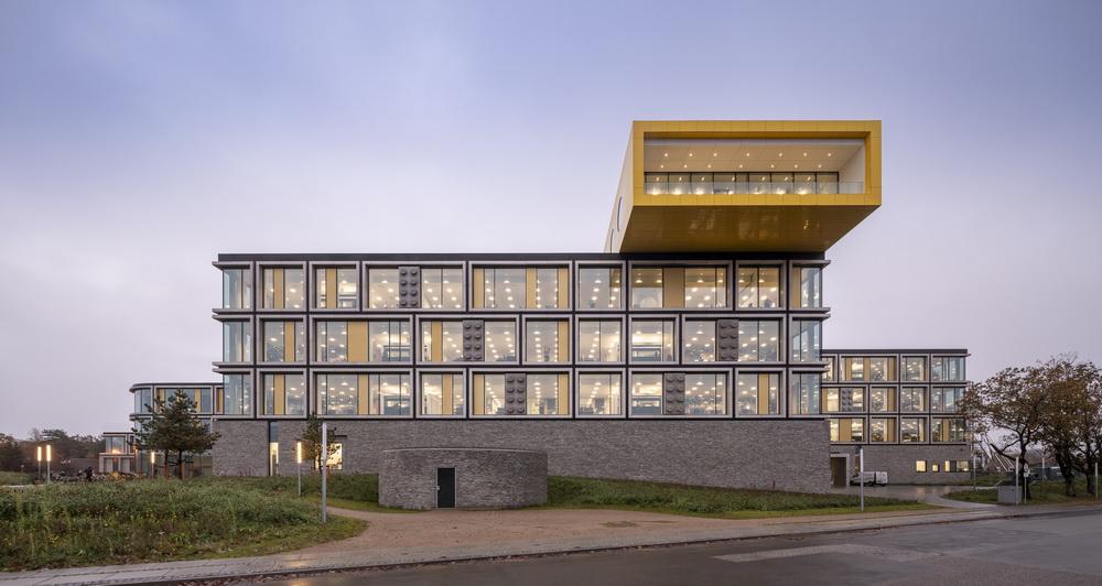 这年头，建筑师得会拼乐高：乐高办公园区 / C.F. Møller建筑事务所