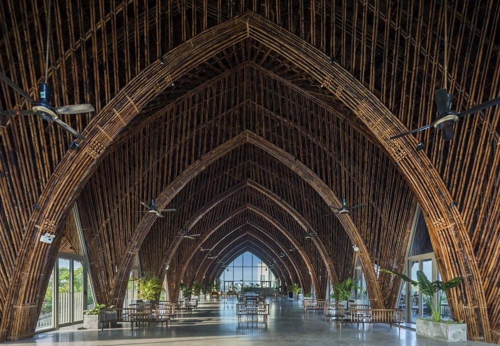 大跨度拱形竹梁，Casamia 社区之家 / VTN Architects