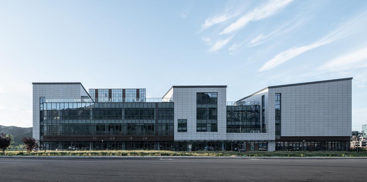 创新谷里的生活容器/北京龙源科建建筑设计有限公司