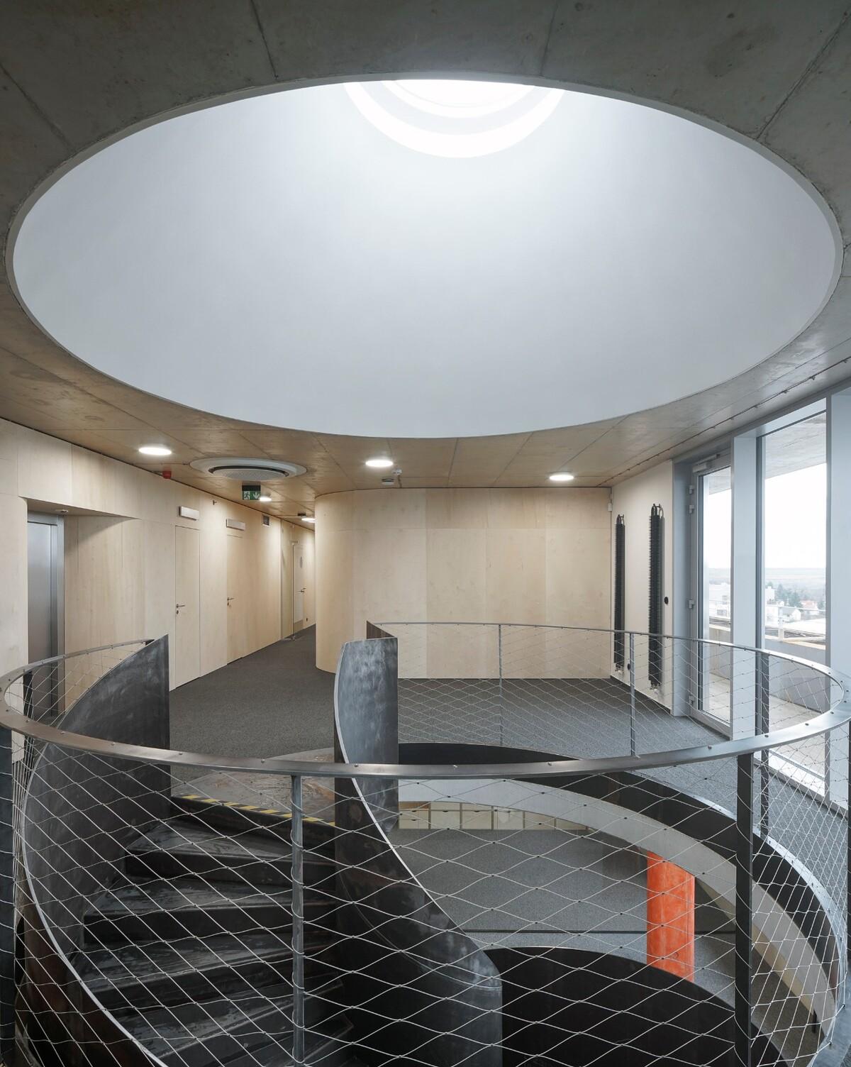 捷克POHL总部 / Rusina Frei Architekti