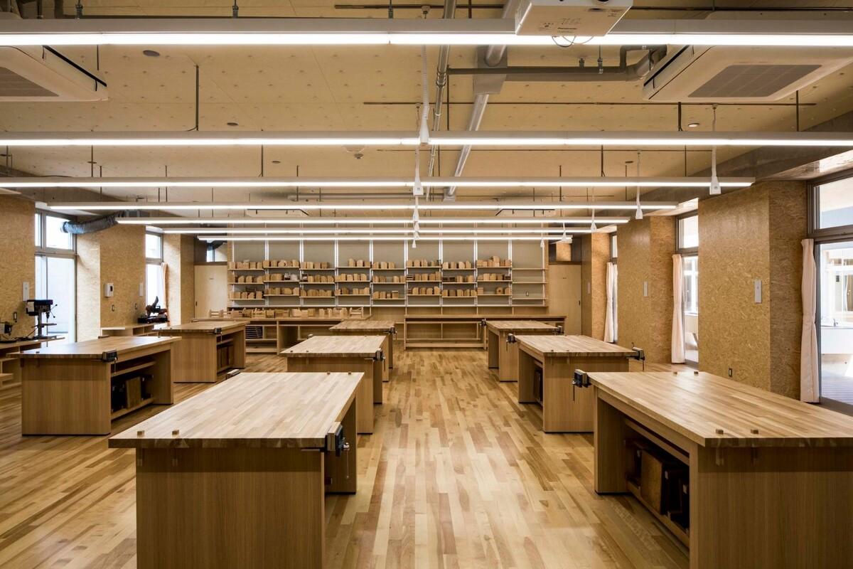 下妻市立下妻中学 / 三上建筑事务所