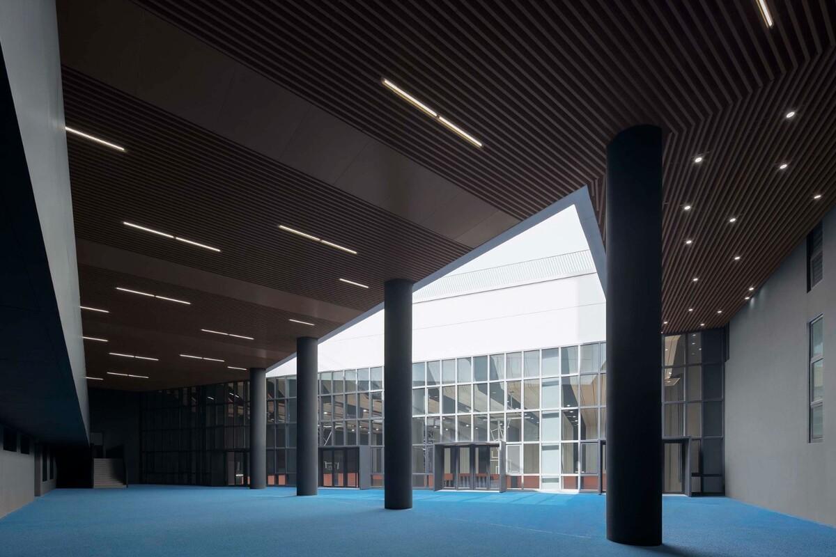 北京人大附中航天城学校 / 北京市建筑设计研究院