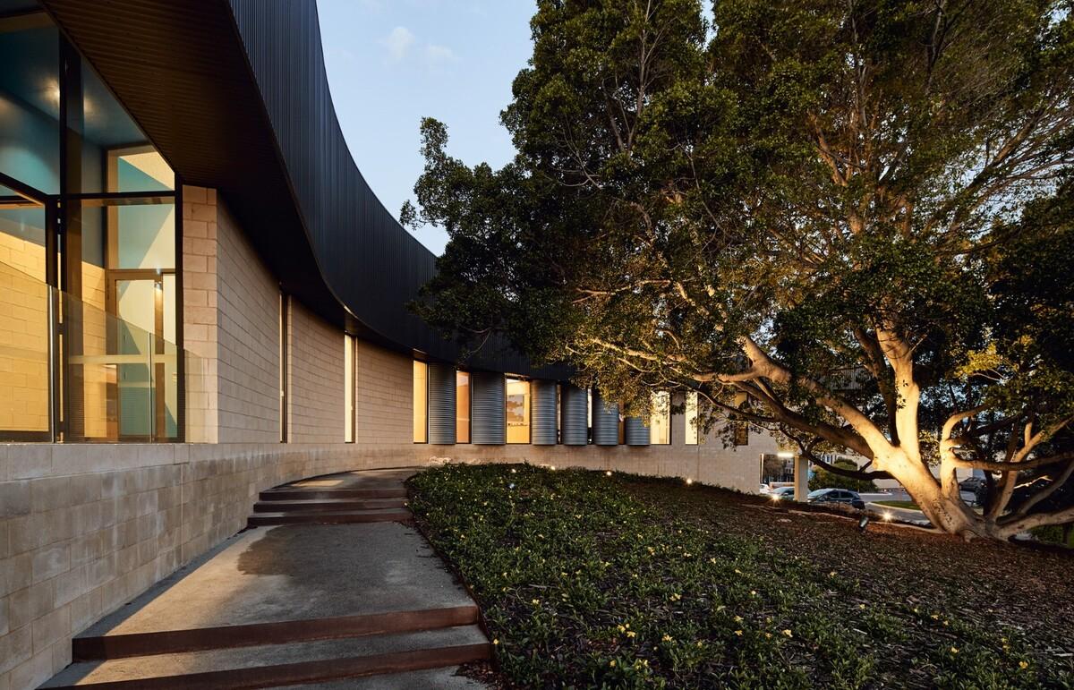 城市海滩寄宿制学院 / iredale pedersen hook architects