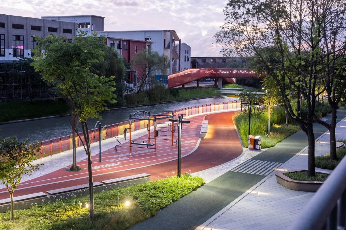 上海闵行横泾港东岸滨水，景观公共空间改造 / SPARK Architects