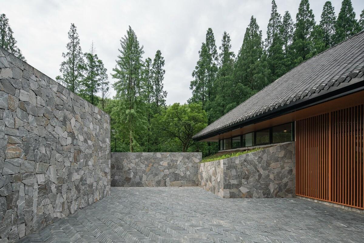 无想山秋湖驿站 / 米思建筑