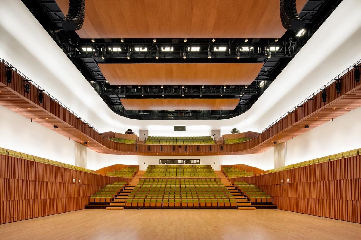 香港逸夫演艺中心 / Henning Larsen