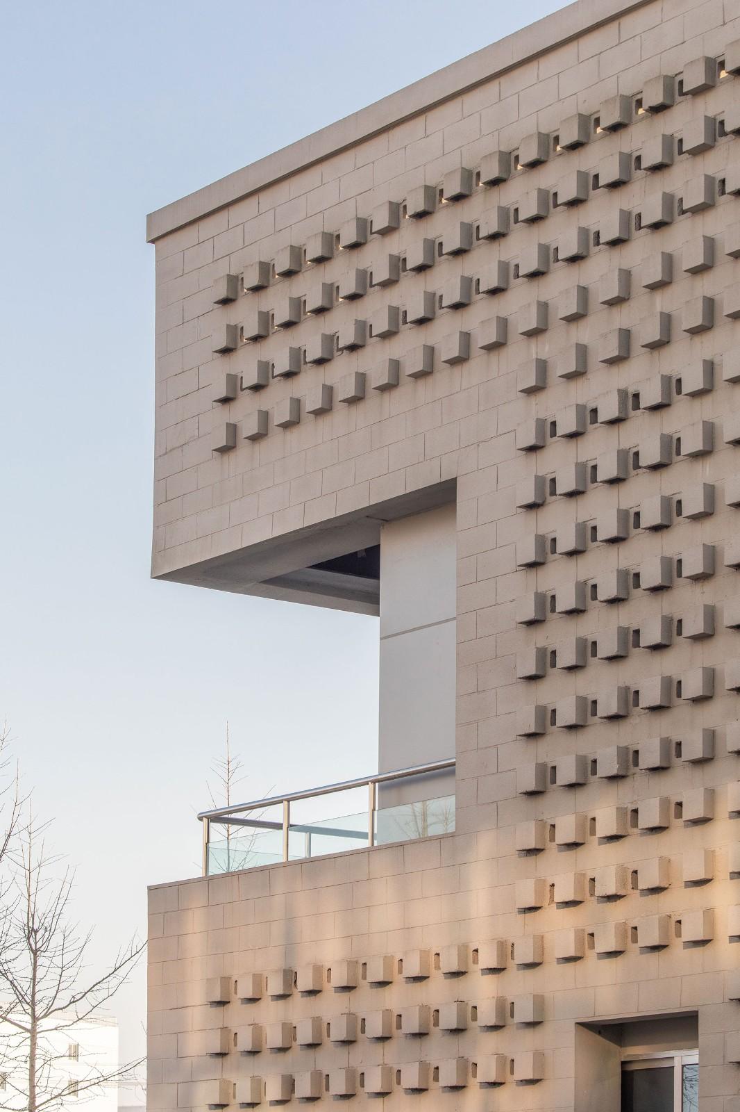 和椿科技二号厂房 / 张朋千建筑事务所