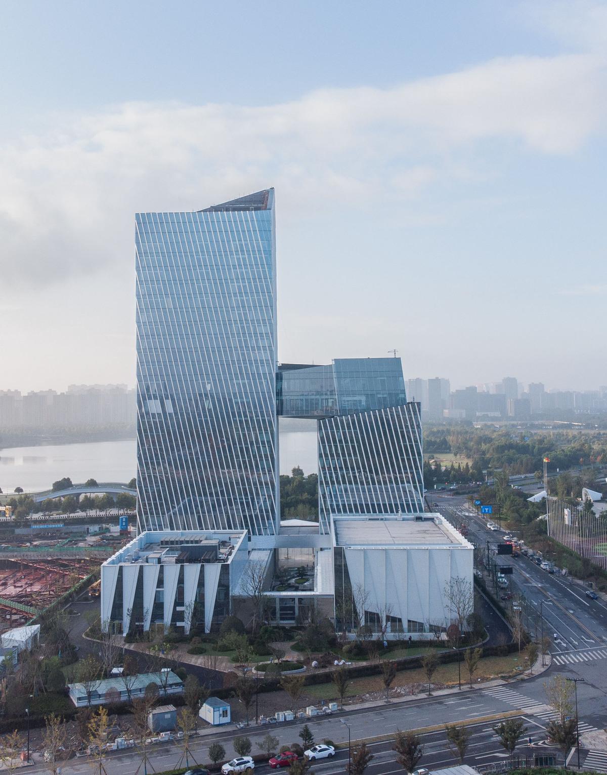 图7：浙江巨石总部大厦.jpg