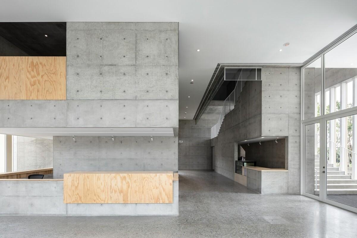 垂直教堂，淡江教堂 / Behet Bondzio Lin Architekten