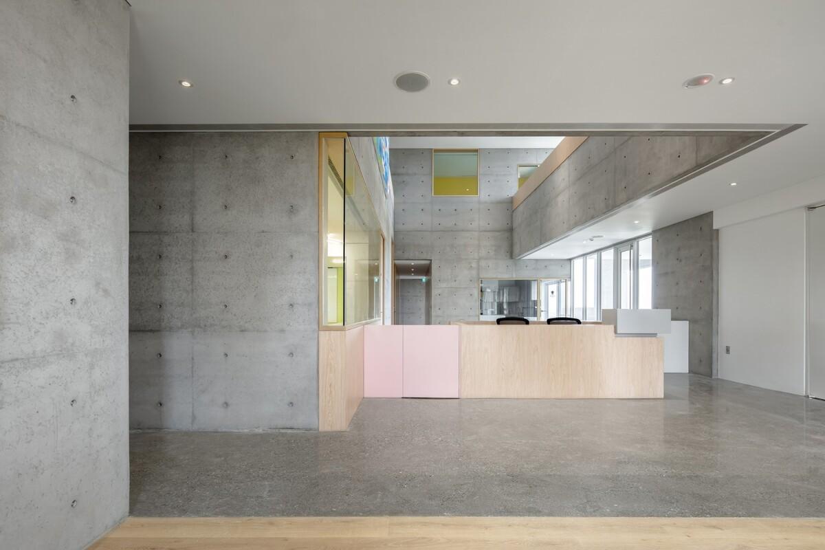 垂直教堂，淡江教堂 / Behet Bondzio Lin Architekten