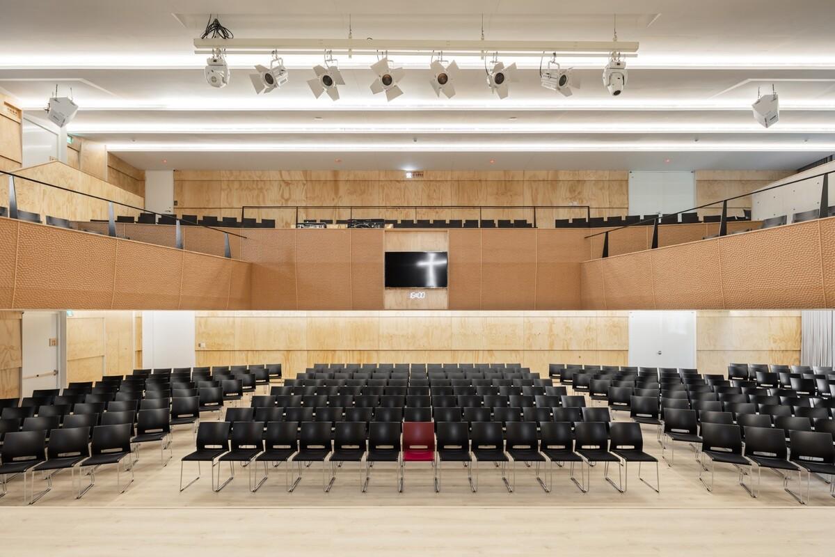 垂直教堂，淡江教堂 / Behet Bondzio Lin Architekten