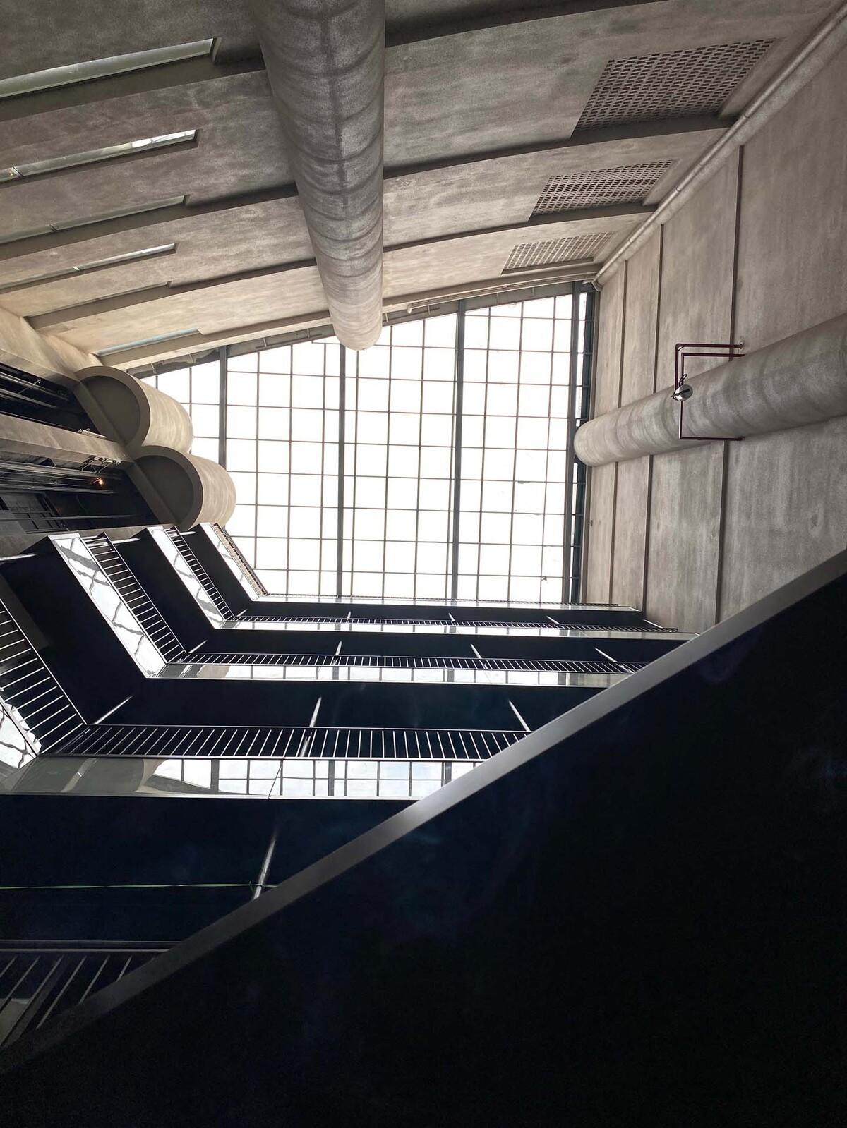 梦工场改造 / 丘建筑（大屿建筑+岚建筑）