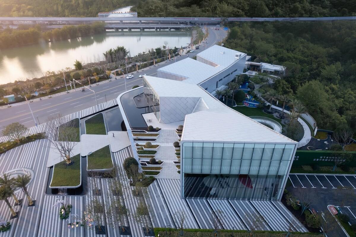 赣州锦润 ▪ 滨江云宸展示中心  / 成执设计