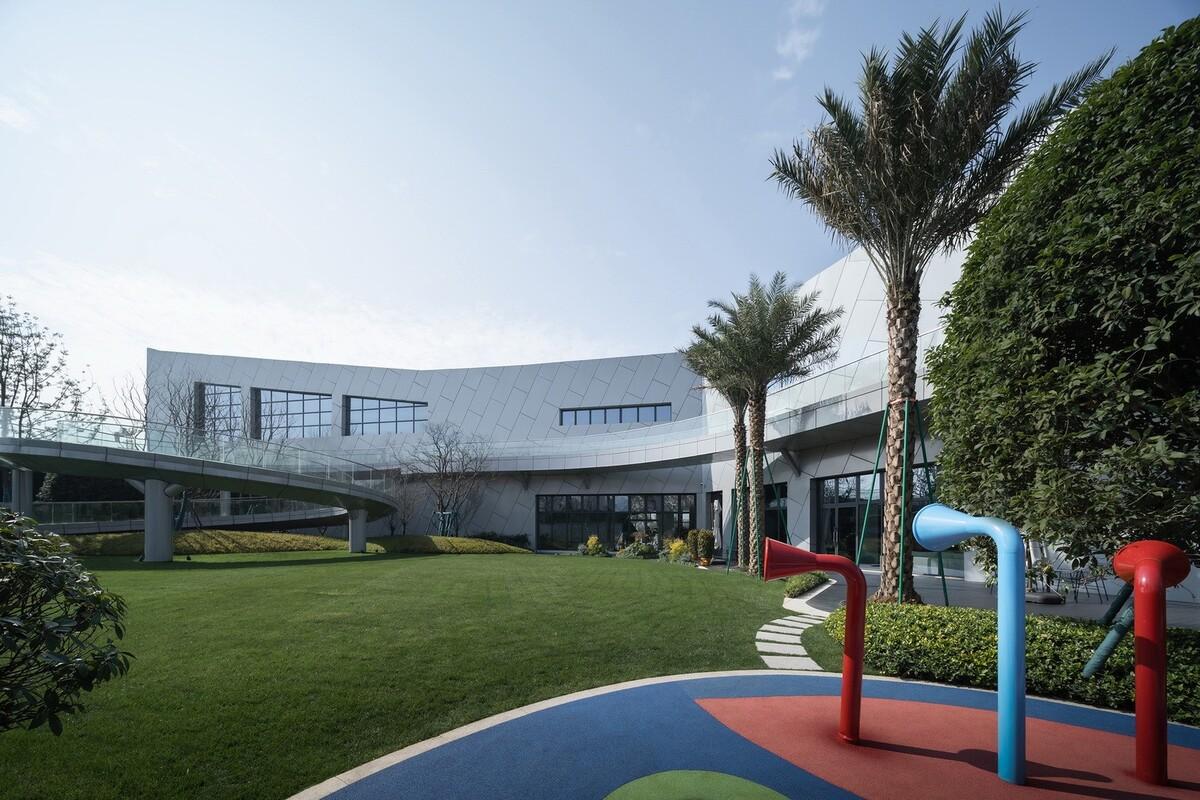 赣州锦润 ▪ 滨江云宸展示中心  / 成执设计